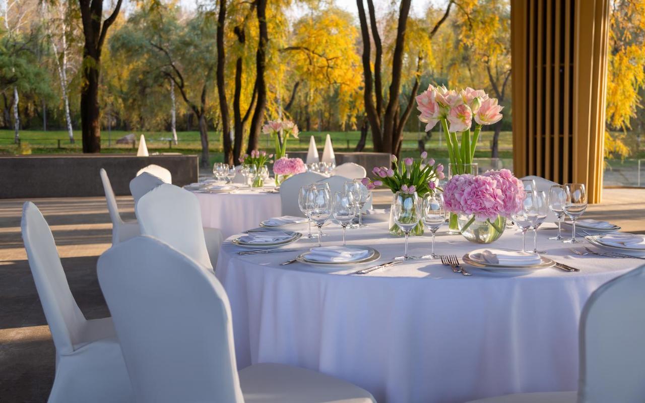 Swissôtel Wellness Resort Alatau Almaty Exterior foto The Pavilion